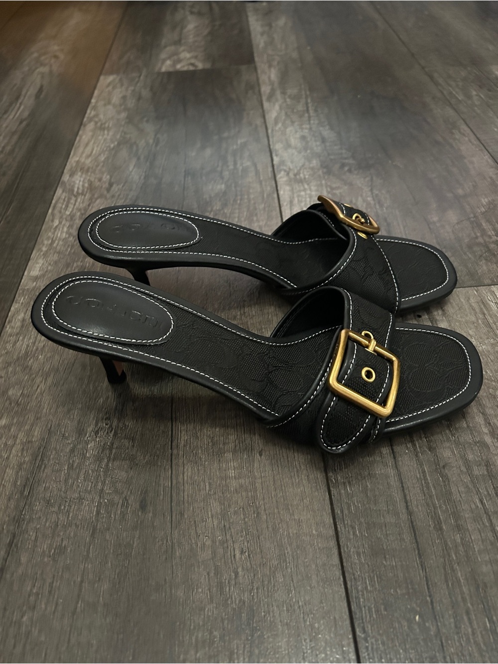 coach margot heels - Picture 2 of 7